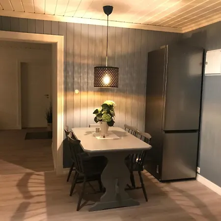 Ny I Nevlunghavn Appartement *