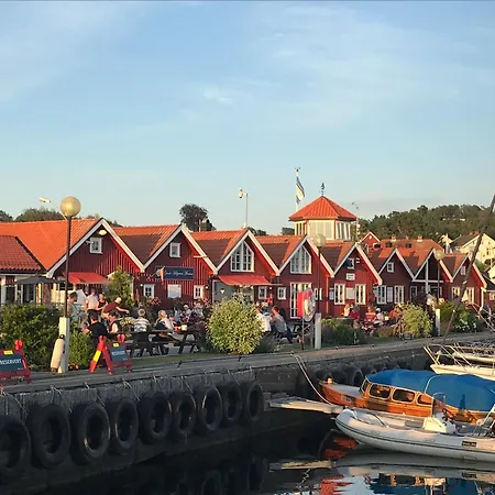 Ny I Nevlunghavn לארביק